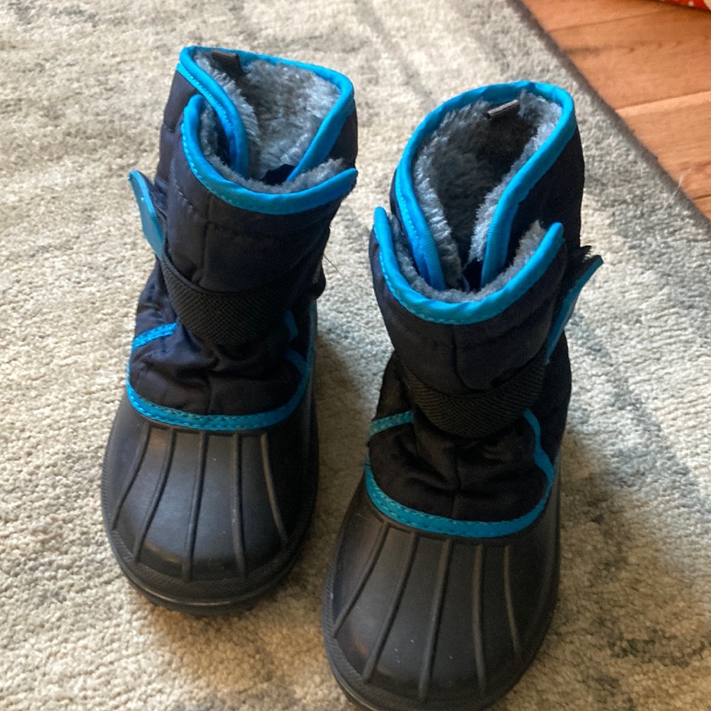 The children’s place navy boots